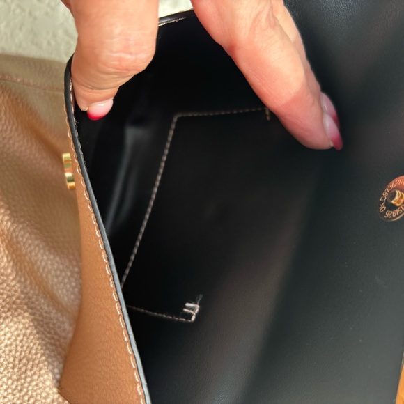 Rose Gold Handbag and Wallett - Picture 3 of 5